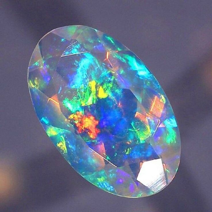 Opals & Iridescent Stones